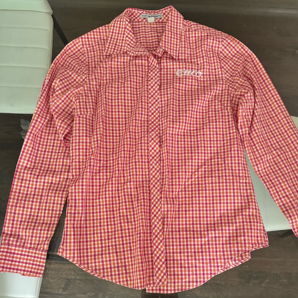 Woman’s Small Button down